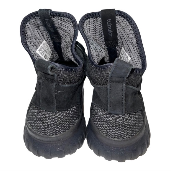 Adidas Man Shoes Size 9 - Picture 4 of 7